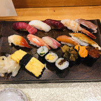 東鮨 新店 - 握り10貫