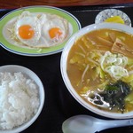 八号線食堂 - 味噌ラーメン定食