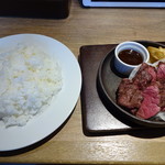 肉バル モダ・バッカ - 南島原牛ヒレステーキ