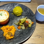 肉バル モダ・バッカ - 添え物