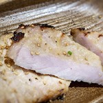 Shokushin Shungiku - ＊胡麻味噌風味は薄味ですし、冷めているので旨みを感じなくて。 脂身が少なくてよかった。(^^;)