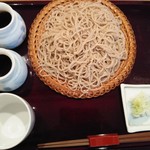 手打ち蕎麦 鈴音 - そば700円を大盛り+100円全景