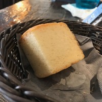 カンティーナ シチリアーナ トゥット イル マーレ 銀座4丁目 - むっちりしたフォカッチャ