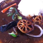 古道具　カフェホゾ - 鶏ガラから作られたスパイシーな和風カレー