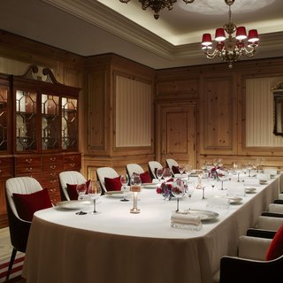 日本で唯一「リーデル」の名前を冠した「リーデル・ルーム」(6～12名様)