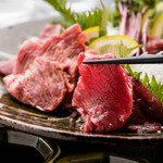 3時間飲み放題付全9品『牛肉&馬肉食べ比べコース』4500円⇒3500円(税込)