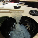 銀座うち山 - 葛切り　リフト