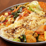 タッカンマリ・もつ鍋・やきとり ホットポット