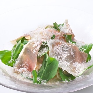 キャナリィ・ロウ_1