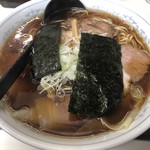 栄楽 - ワンタン麺 700円