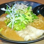 Maruhatantammen - ごまラーメン(800円)斜めから