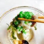 行楽庵 - 箸で切れず、全部持ち上がって来ます(笑)