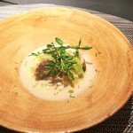 エクアトゥール - 蛤とツブ貝、フリカッセソース