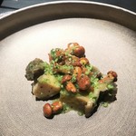 エクアトゥール - 鮑 セップ茸 バターと枝豆のソース