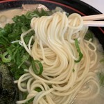 うちだラーメン - 麺の硬さは バリ・カタ・普通・やわ。これは"カタ"