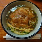 なーざと家 - 三枚肉そば（中）￥550