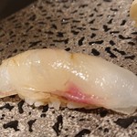 鮨 水月 - 三重県 マゴチ。鮮度良く透明！