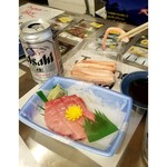 錦大丸 - 中トロ900円　カニ身550円　缶ビール300円