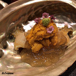 日本料理 TOBIUME - 鮑の柔らか煮とﾑﾗｻｷ海胆