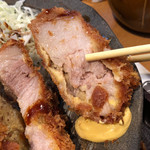 とんかつ しお田 - もう塩もソースもつけないで、マスタードオンリー