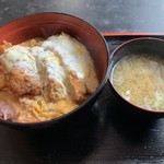 Sobadokoro Hatsune - 500円のランチ丼