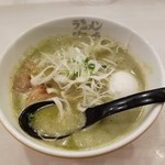 ラーメン海鳴 - ジェノバ玉子付きです。（2019年7月）