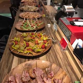 2 5時間飲み放題付き 立食パーティープラン 500円で3ｈ飲み放題に変更可能 バルボラッチョ 秋葉原 スペイン料理 食べログ