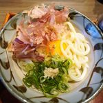 野らぼー - 釜玉生醤油うどん。讃岐うどん野らぼーJRゲートタワー(名古屋駅至近)食彩品館.jp撮影