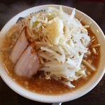 ガツ盛りラーメン みちる屋 - みちる麺(小) 756円