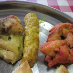 インド・ネパールレストラン　プルニマ - チキンティッカセット の マライティッカ、シシカバブ、チキンティッカ