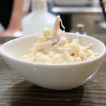 トリワイン ＰＩＫＯＳＨＨＨＵ - 生とうもろこしと鶏一夜干しの和えもの