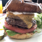 ザ・コーナー ハンバーガー＆サルーン - 