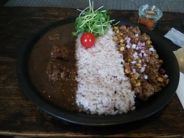 月火水木 キン肉マン 金土日は休みたい By 讃岐丸 国松 ラクーン Raccoon 西荻窪 カフェ 食べログ