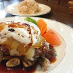 山の洋食屋 フレール - ハンバーグに、卵とチーズのトッピング！最強！！！