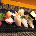 Genkai Zushi - 梅 にぎり（８００円）＋穴子巻 （２５０円）