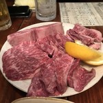 炭火焼肉ばら屋 - 