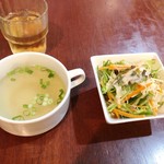 チェンマイ - ランチセットのスープとサラダ