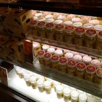 パティシエ エス コヤマ - プリンもあるよ！