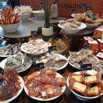 パティシエ エス コヤマ - 焼き菓子もいろいろ・・・