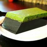 Toraya - 抹茶のトリュフチョコと、黒蜜の羊かん