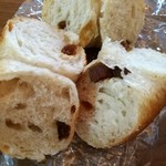 111073840 - アプリコットが甘酸っぱくて美味しいです。クリームチーズを塗れば良かったなーと今は思いますが、そのままで十分美味しかったので食べている時は気づきませんでした。