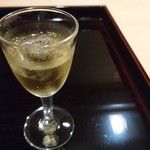 和ごころ 泉 - 食前酒の梅酒。冷たくて気持ちいい。