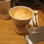 ネオ喫茶 KING - カフェラテ