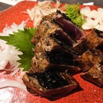 わらやき屋 - かつをの藁焼き　塩たたきは藁の香りがして美味しかった