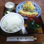 鉢の木 - 生姜焼き定食ご飯大盛が入場！