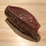 鮨 利﨑 - アジの握り。
      美味し。