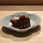 鮨 利﨑 - タコのやわらか煮。
      美味し。