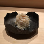 鮨 利﨑 - 北海道の噴火湾の毛ガニ。
      美味し。