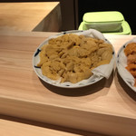 鮨 利﨑 - 雲丹。
      美味し。