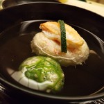 道人 - 噴火湾毛ガニのしんじょ、中にかにみそ、オクラのくず寄せ